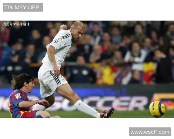 足球巨星看家绝技盘点闪耀球场的独门技巧与惊艳瞬间