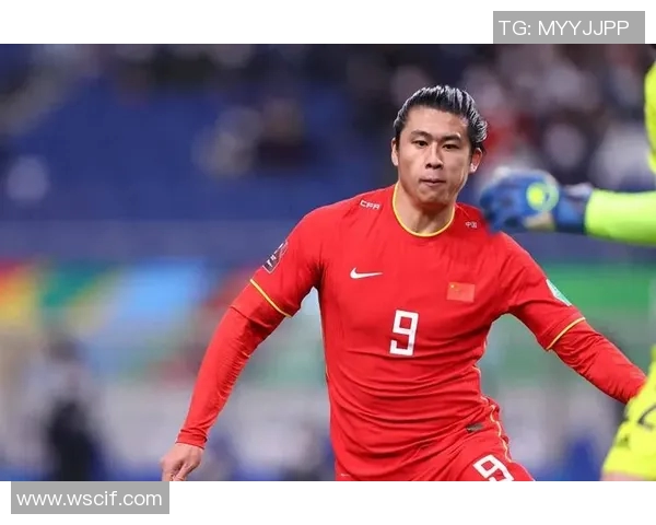 中国足球明星球员盘点及其在国内外赛场的表现与影响