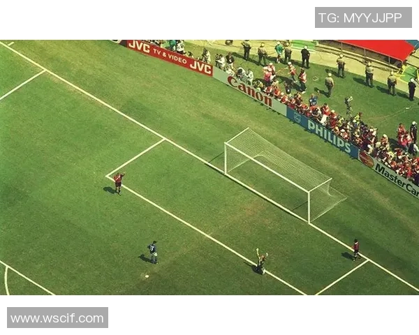 90年代足球传奇球星盘点回顾那些经典时刻与辉煌成就